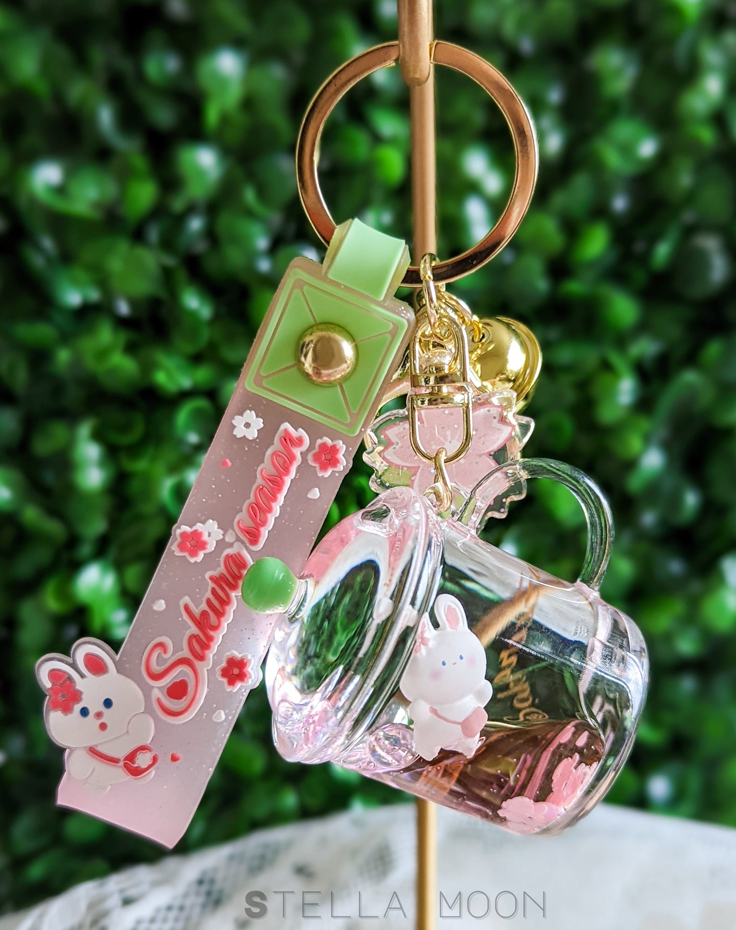 Sakura Bunny Liquid Keychain - The Stella Moon Shop