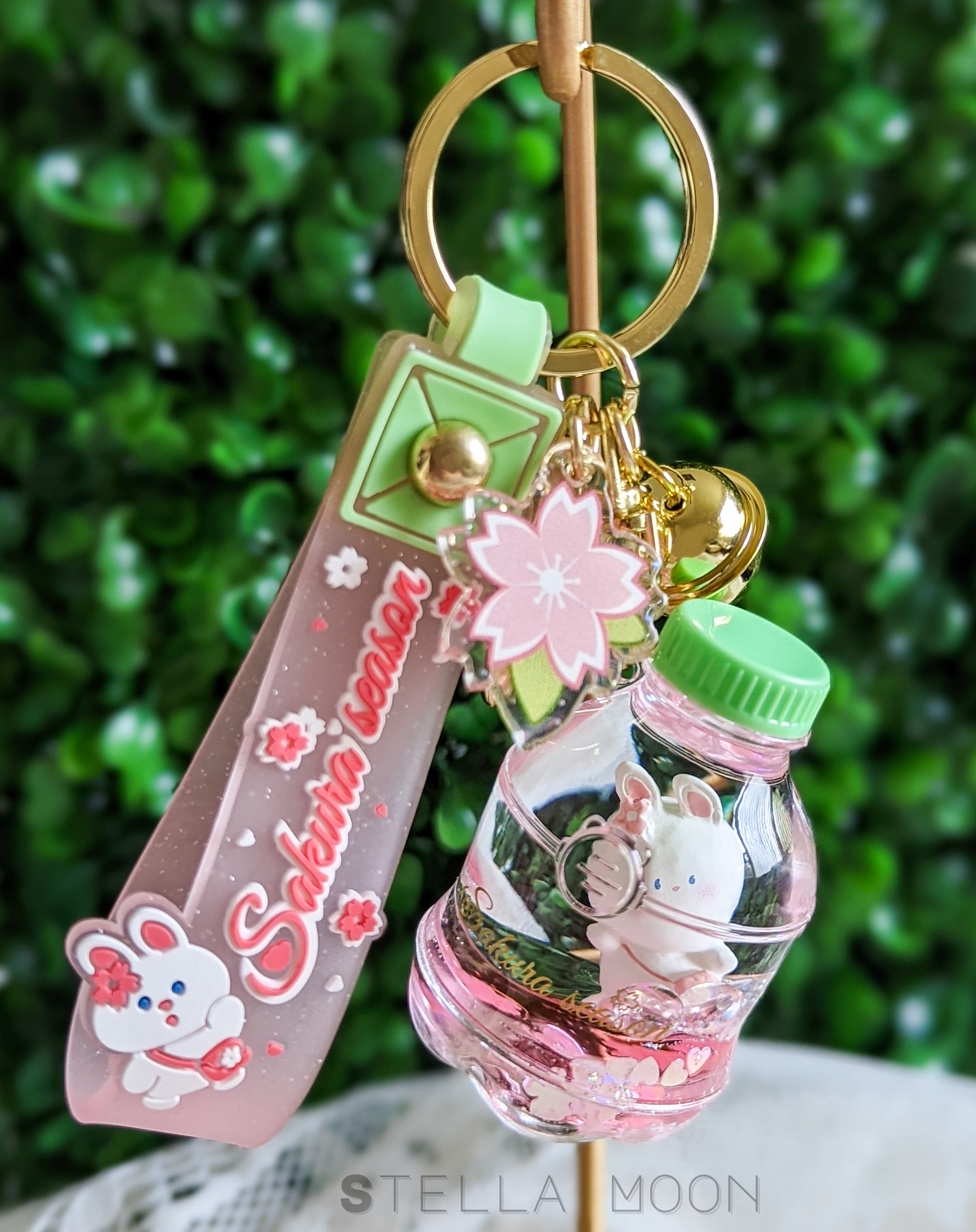 Sakura Bunny Liquid Keychain - The Stella Moon Shop