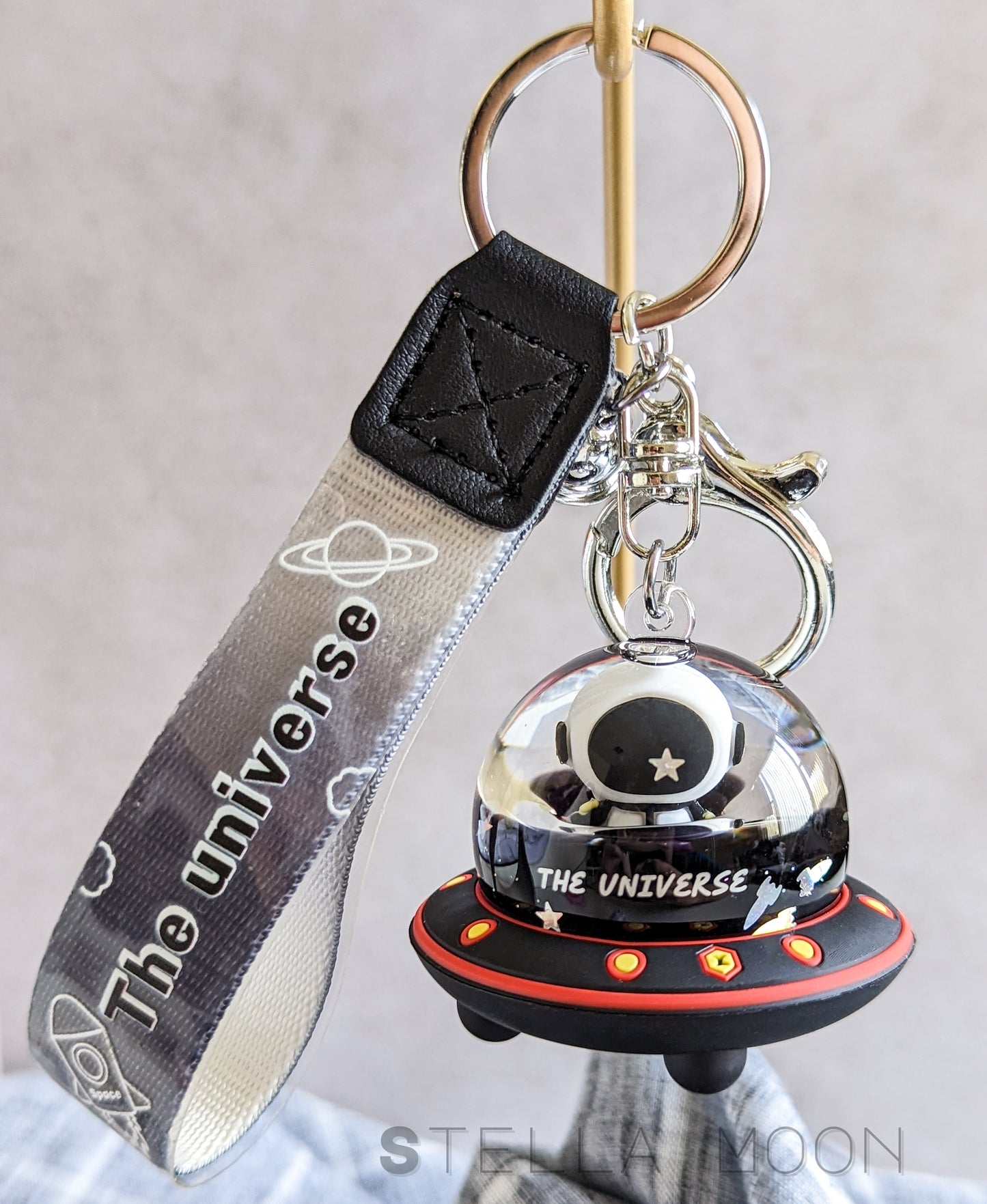 Space Ship Liquid Keychain - The Stella Moon Shop