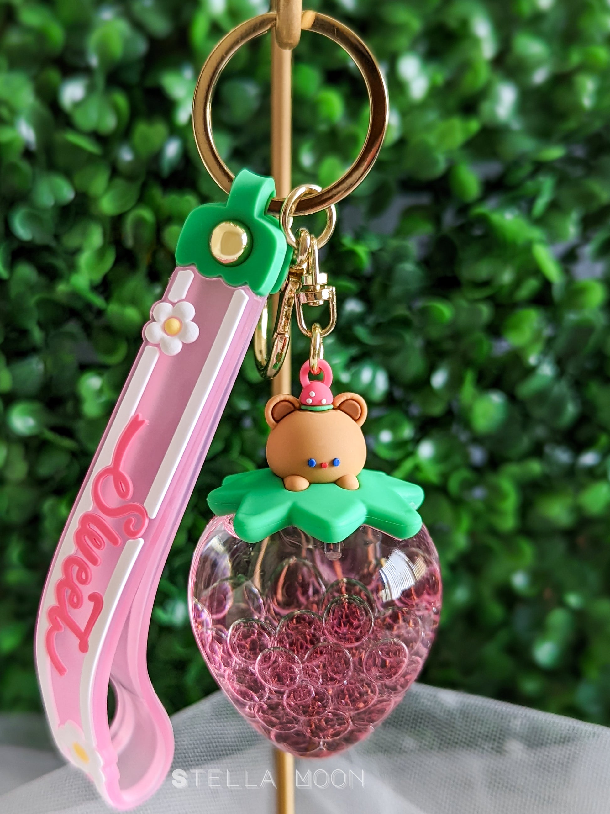 Strawberry Liquid Keychain - The Stella Moon Shop