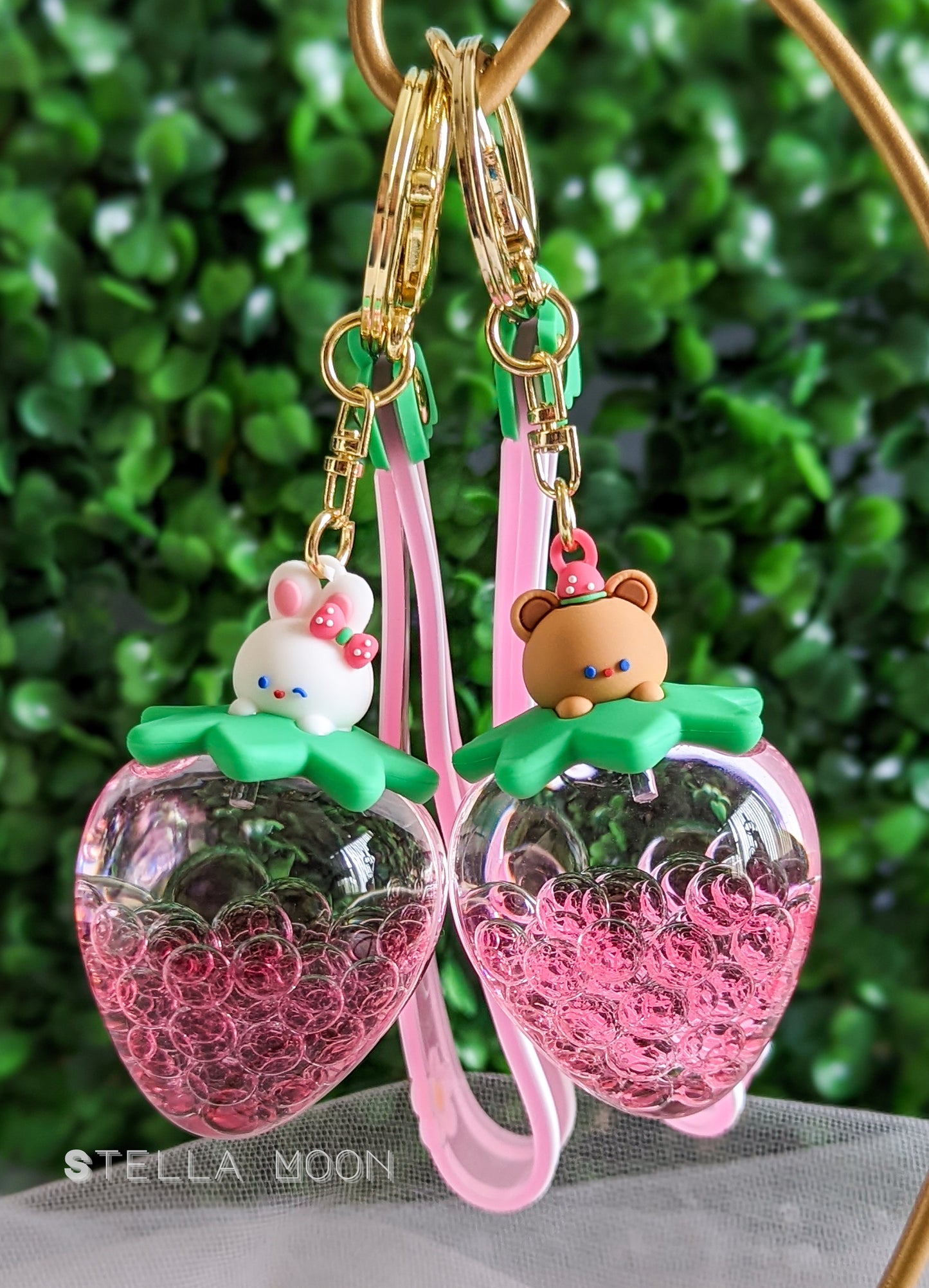 Strawberry Liquid Keychain - The Stella Moon Shop