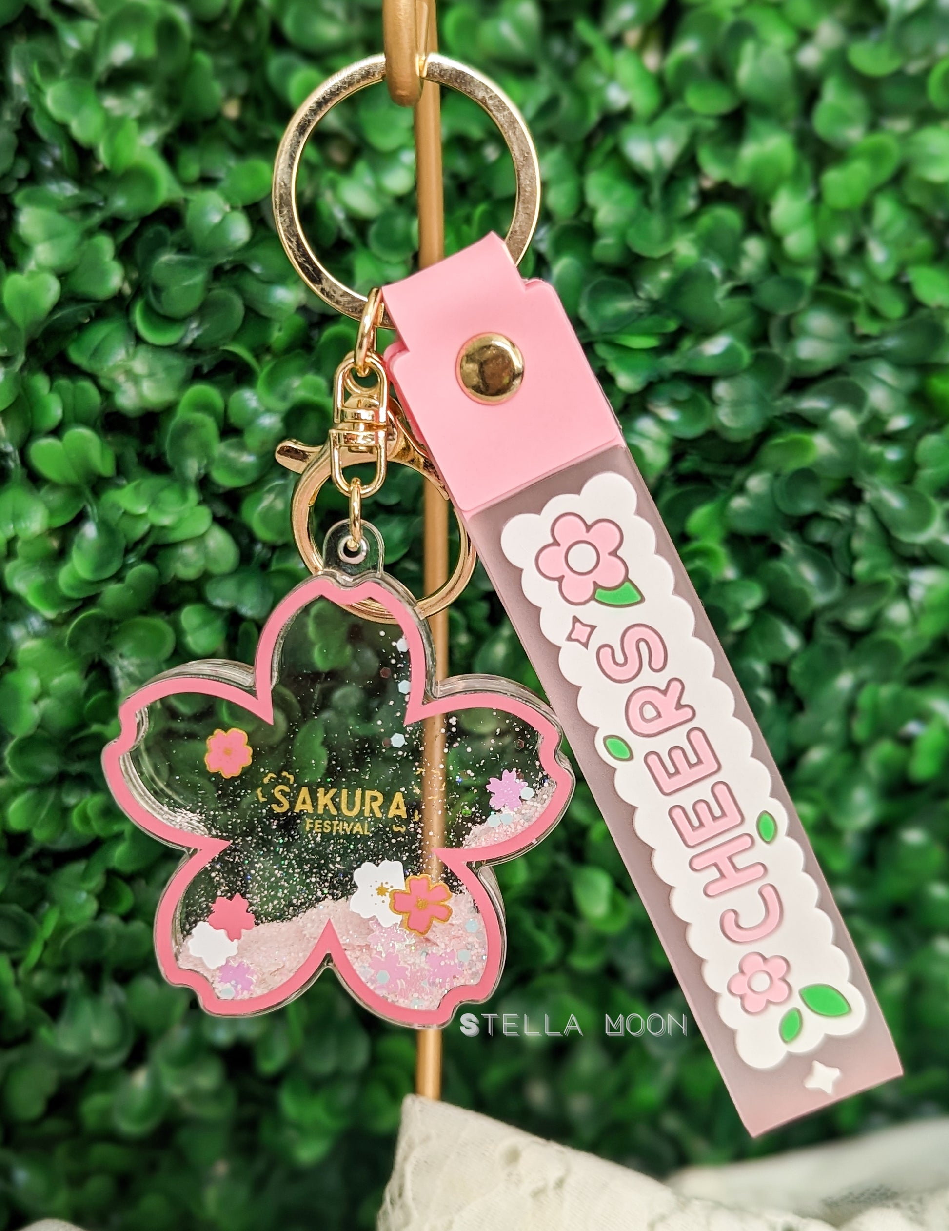 Sakura Flower Liquid Keychain - The Stella Moon Shop