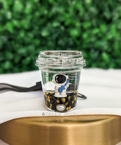 Astronaut Black Liquid Keychain - The Stella Moon Shop