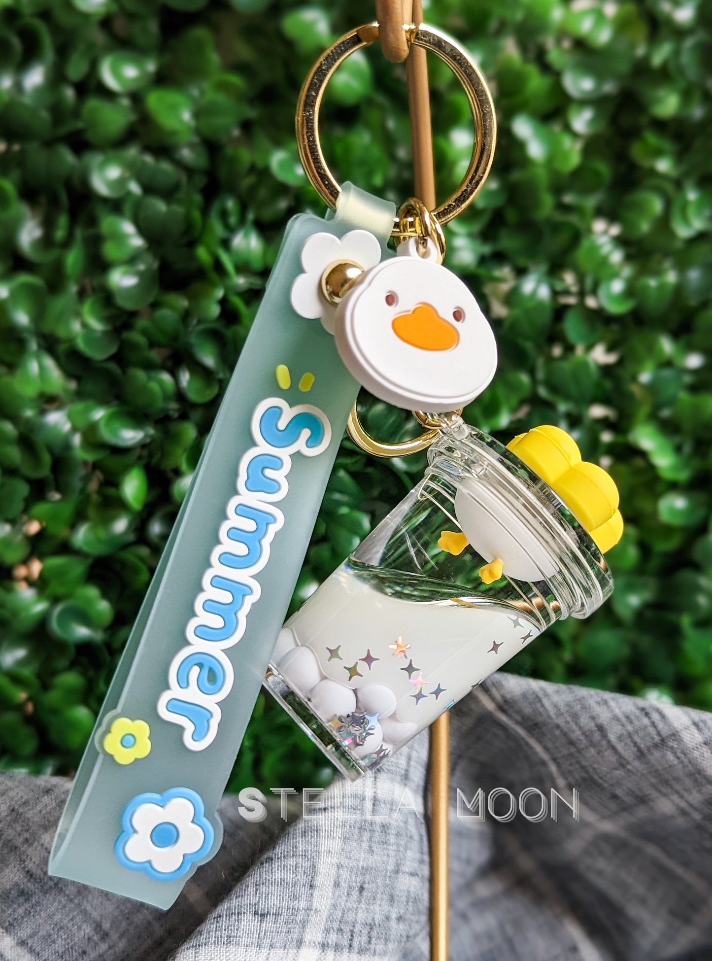 Spinning Duck Liquid Keychain - The Stella Moon Shop