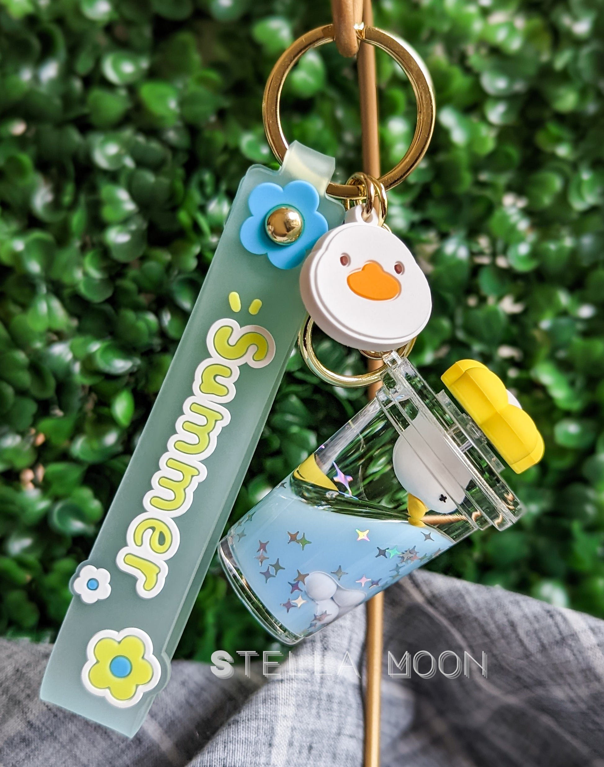 Spinning Duck Liquid Keychain - The Stella Moon Shop