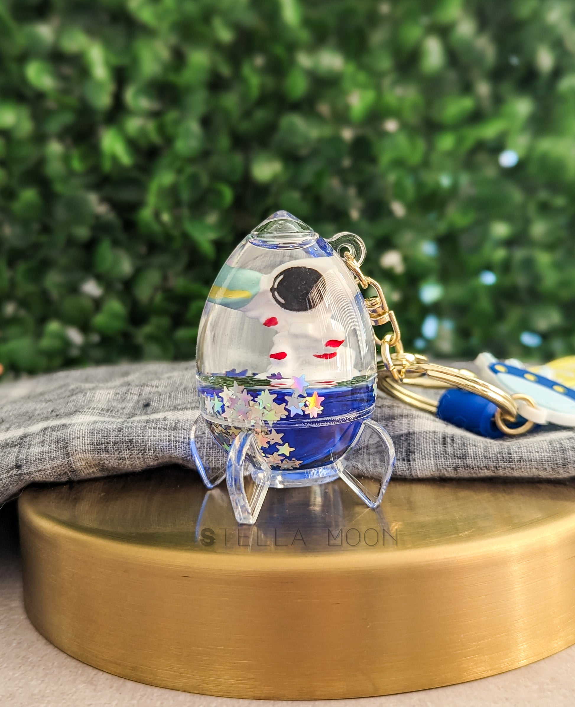 Astronaut Blue Liquid Keychain - The Stella Moon Shop