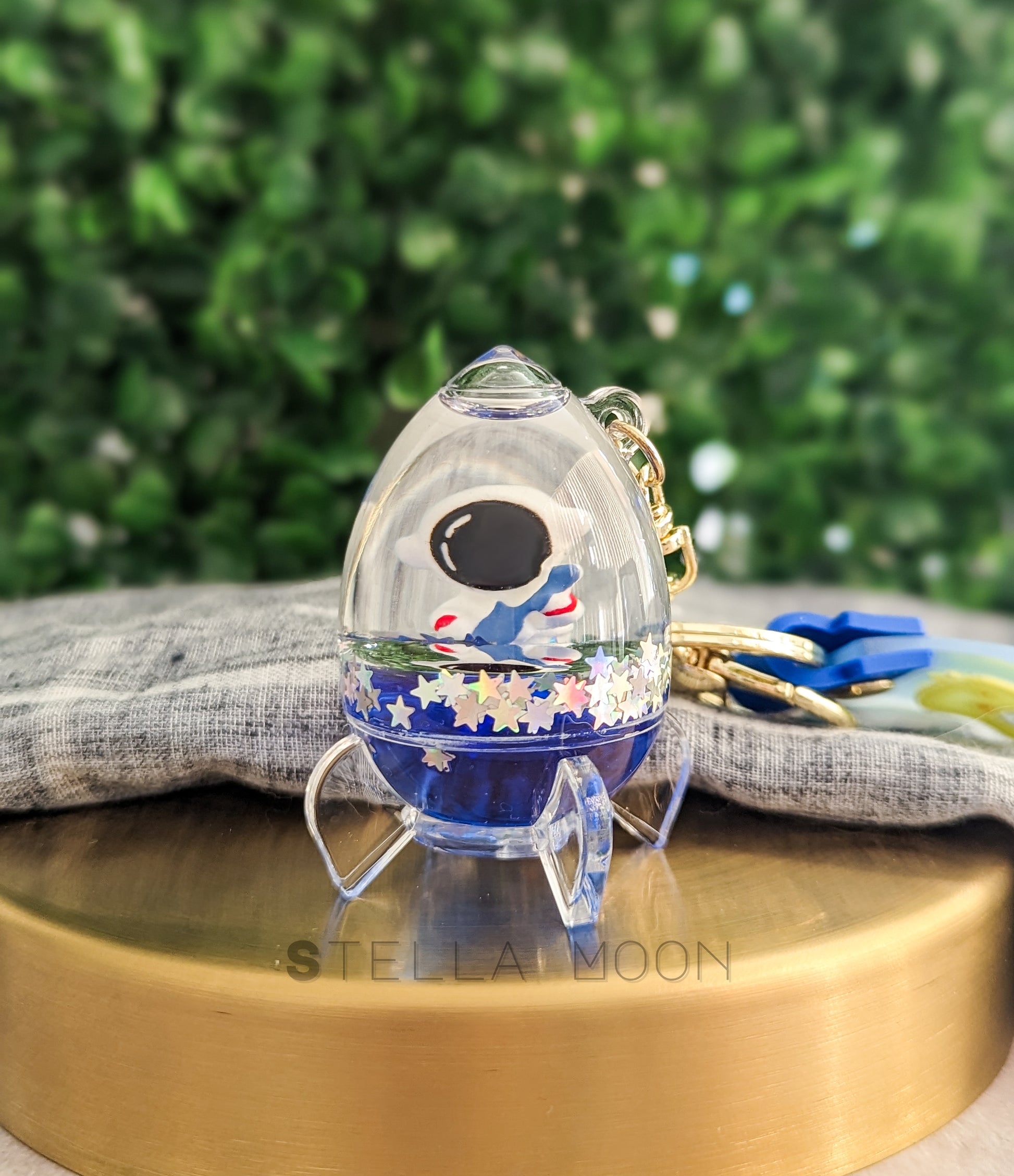 Astronaut Blue Liquid Keychain - The Stella Moon Shop