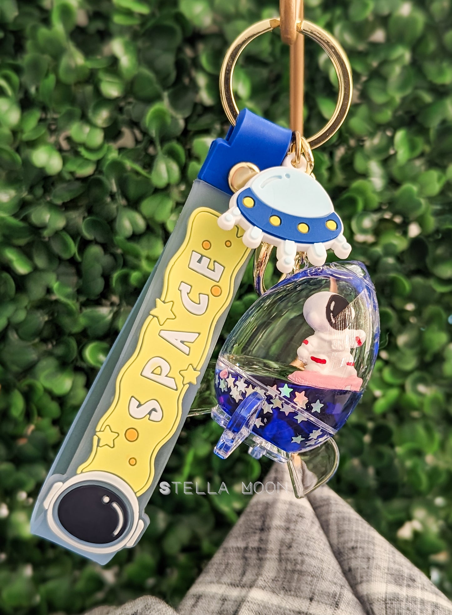 Astronaut Blue Liquid Keychain - The Stella Moon Shop