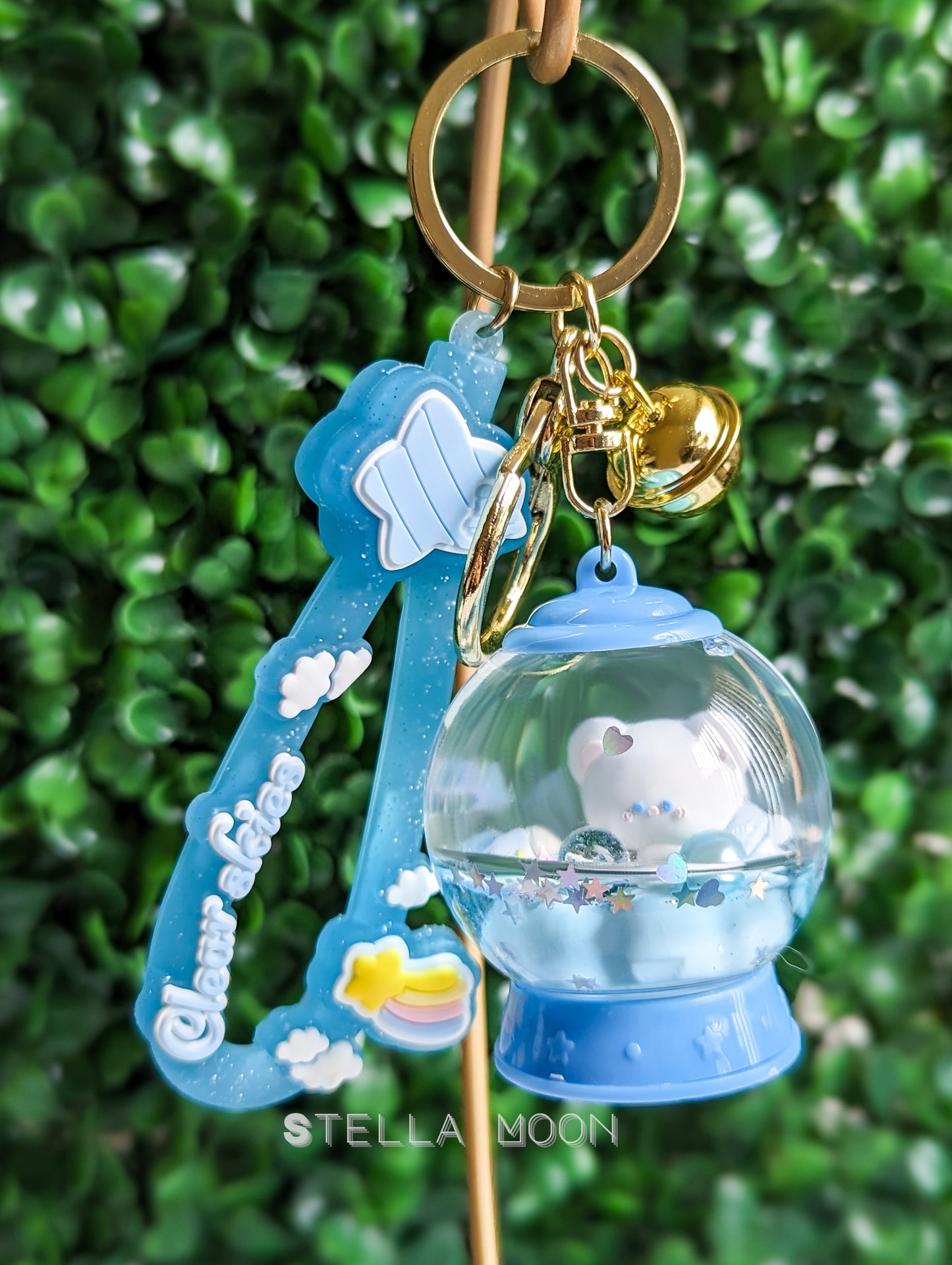 Snow Globe Liquid Keychain - The Stella Moon Shop