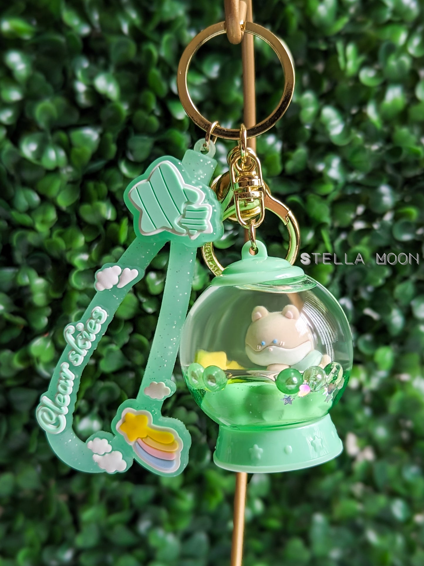 Snow Globe Liquid Keychain - The Stella Moon Shop