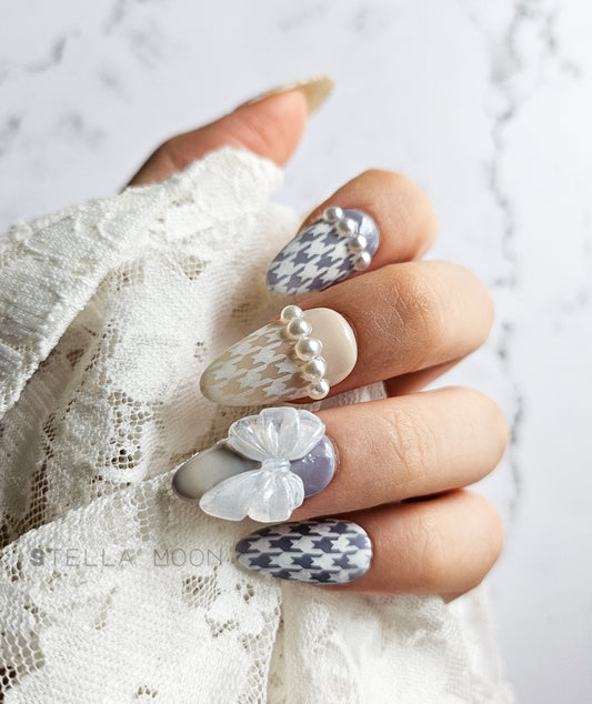 Hound's Pearls Press-On Nails - The Stella Moon Shop