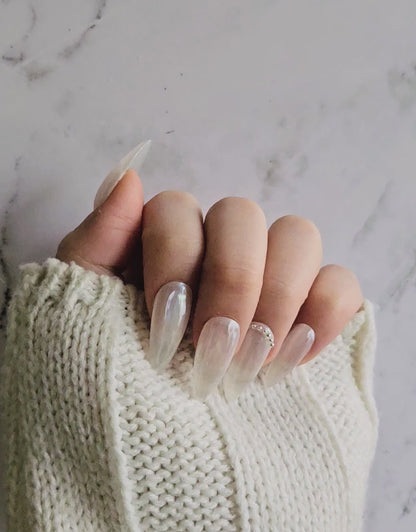 Icy Aurora Press-On Nails